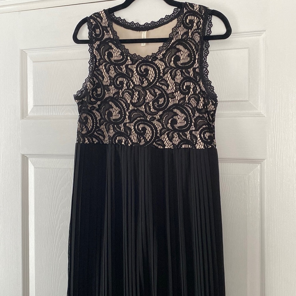 *Nearly New* XL Pinkblush Maternity Maxi Dress